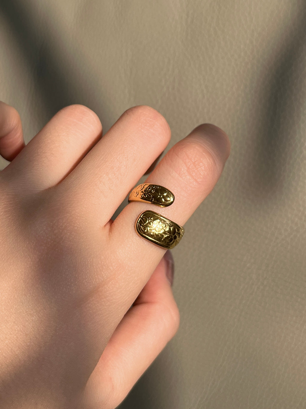 Laine Ring