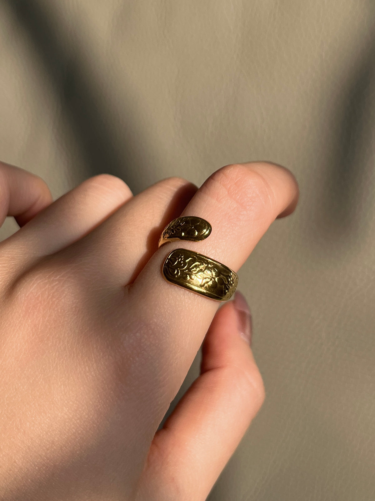 Laine Ring